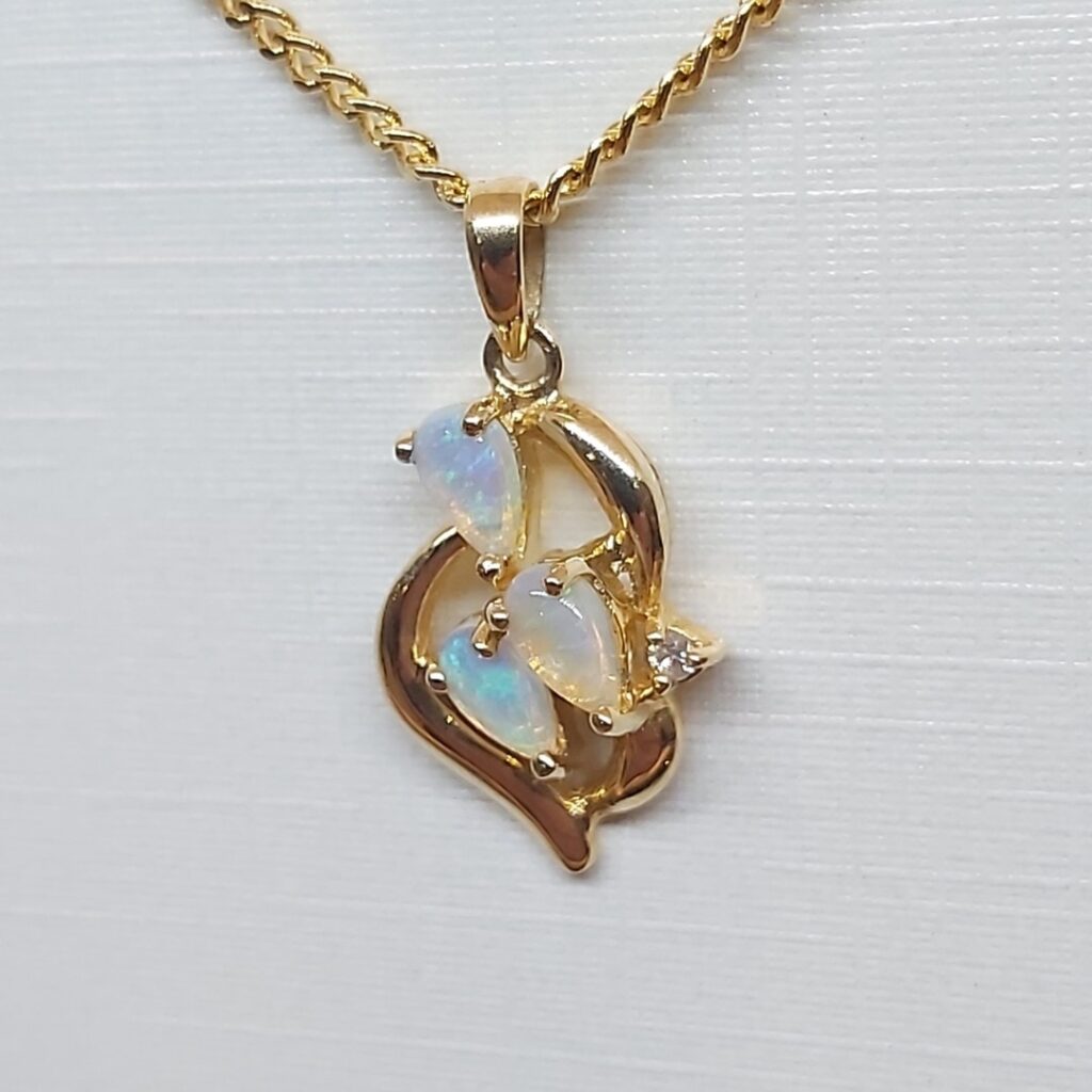 14k Yellow Gold Solid Crystal Opal Pendant