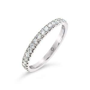 18k Gold Diamond Band