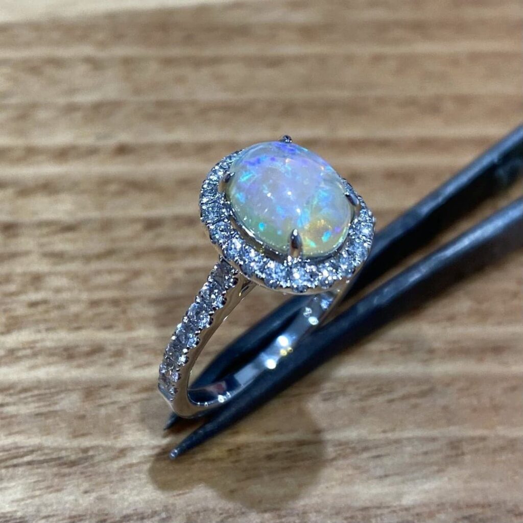 Solid Crystal Ring Opal Set In 18k White Gold