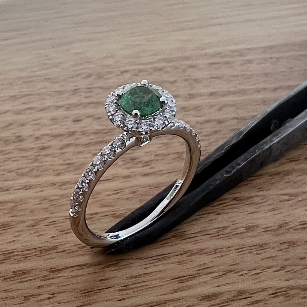 18K White Gold Tsavorite Garnet & Diamond Ring 675849