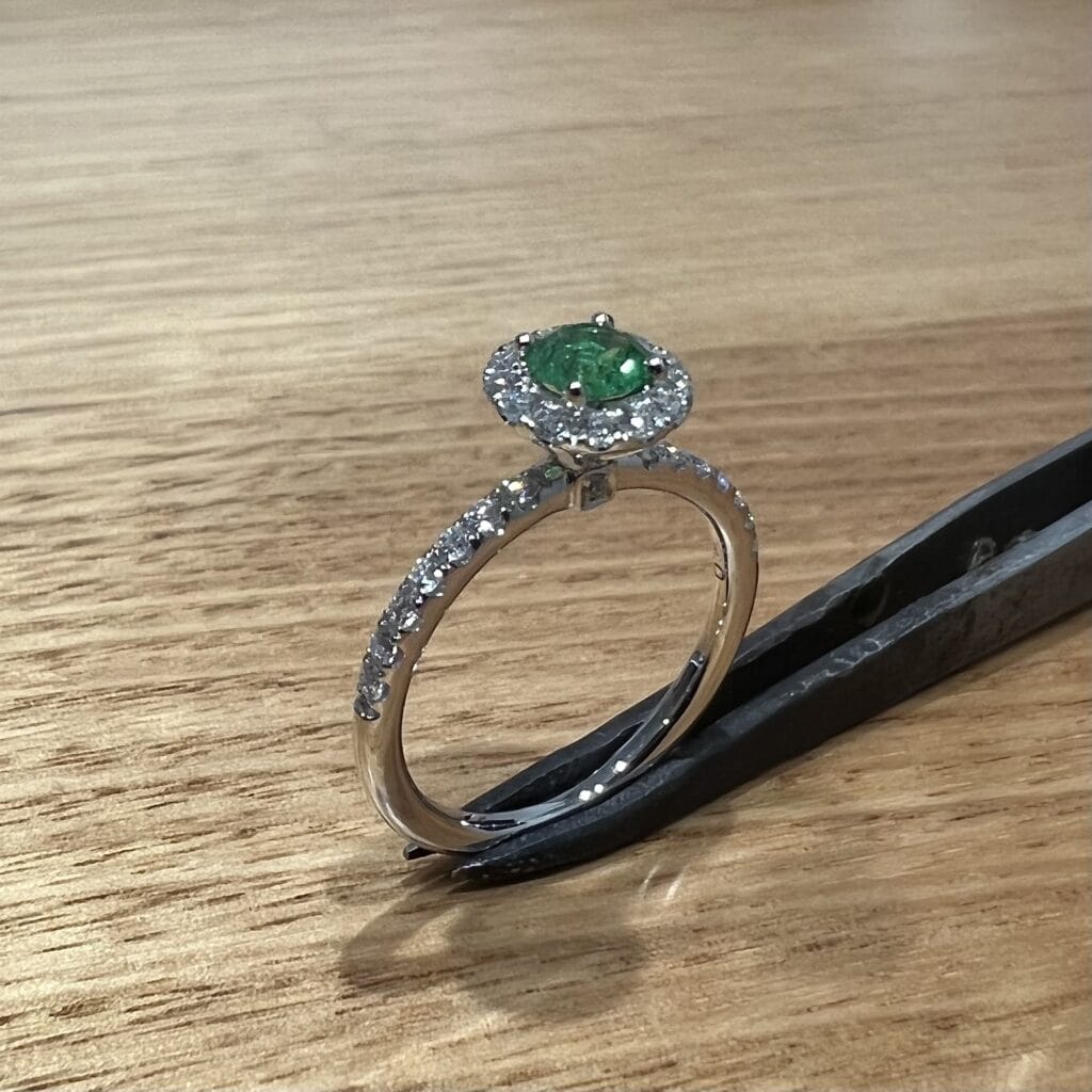 18K White Gold Tsavorite Garnet & Diamond Ring 675849