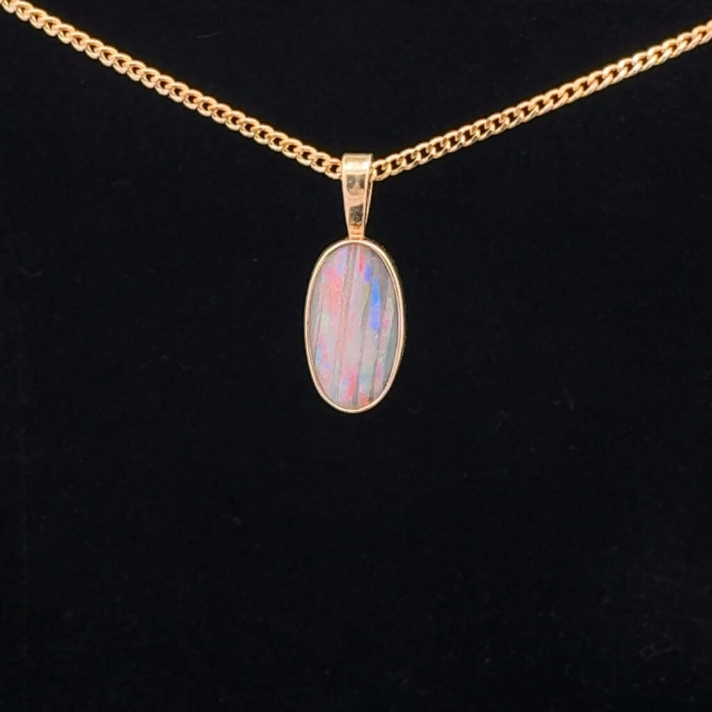 9K Yellow Gold Solid Crystal Opal Pendant 18444