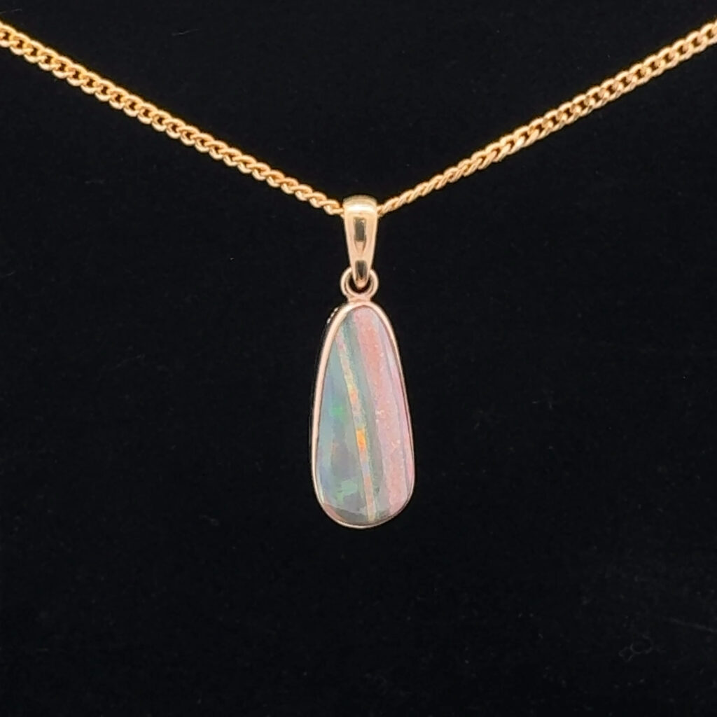 9K Yellow Gold Solid Crystal Opal Pendant 18450