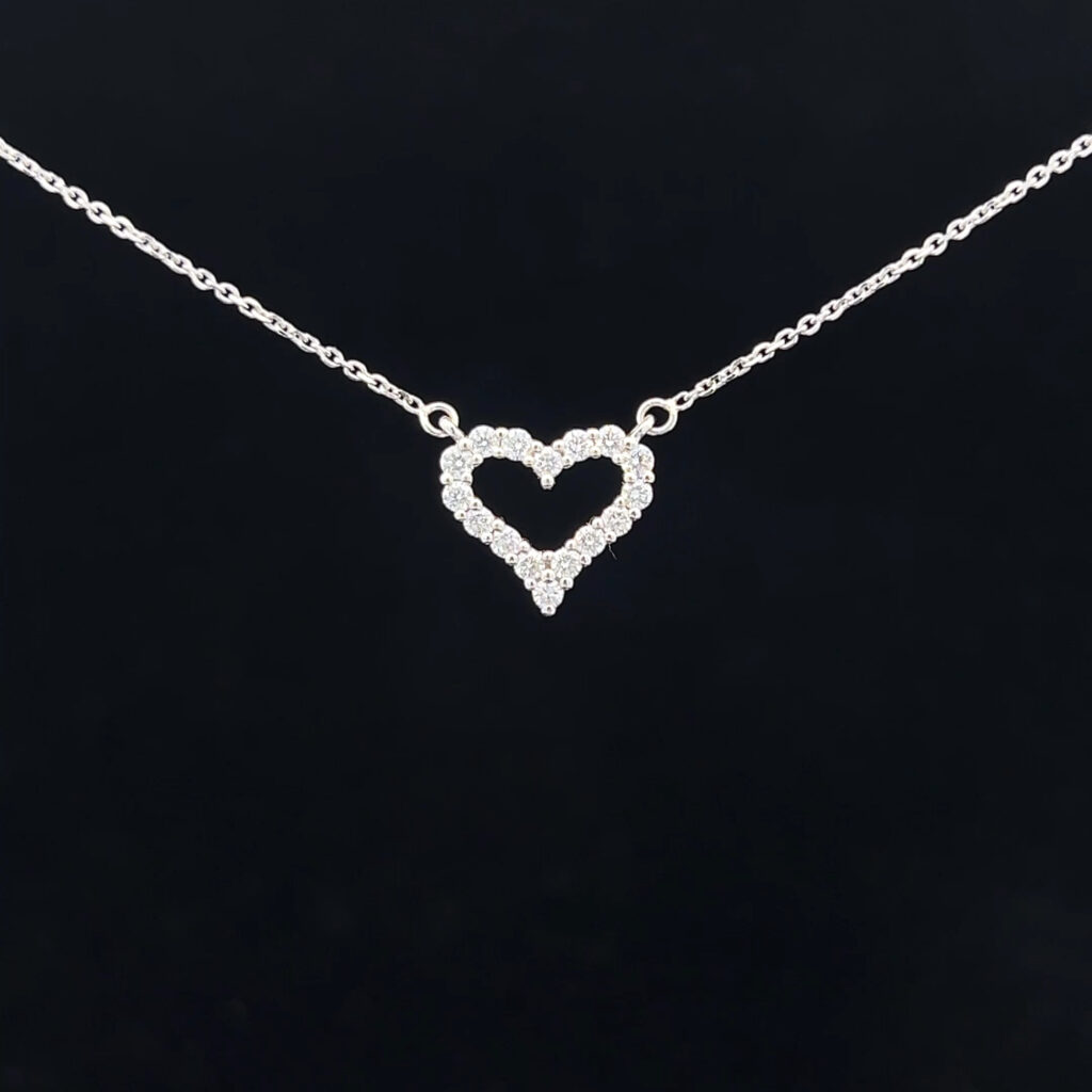 18K White Gold Diamond Heart Necklace 18541