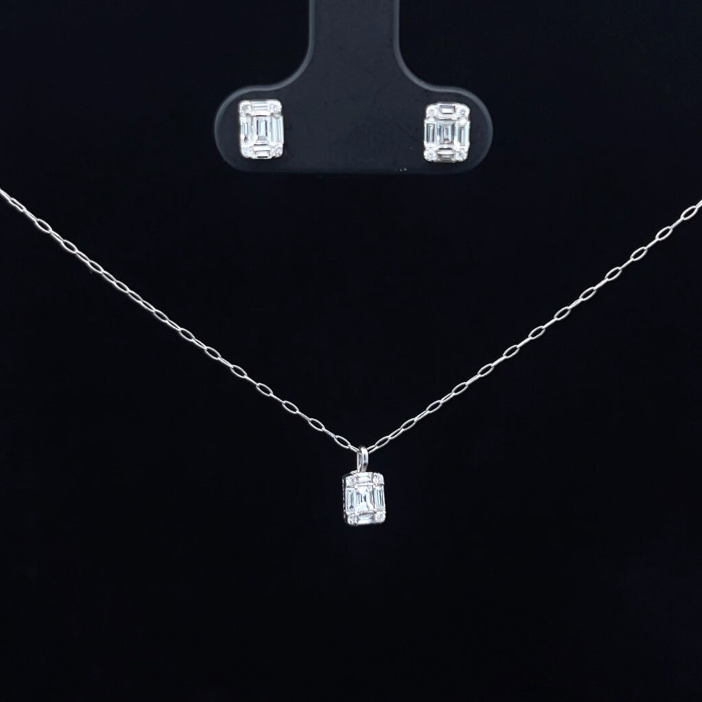 Platinum Diamond Cluster Pendant 18558