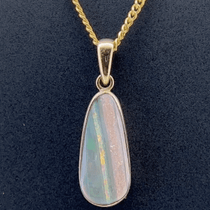 9K Yellow Gold Solid Crystal Opal Pendant