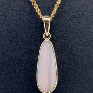 9K Yellow Gold Solid Crystal Opal Pendant