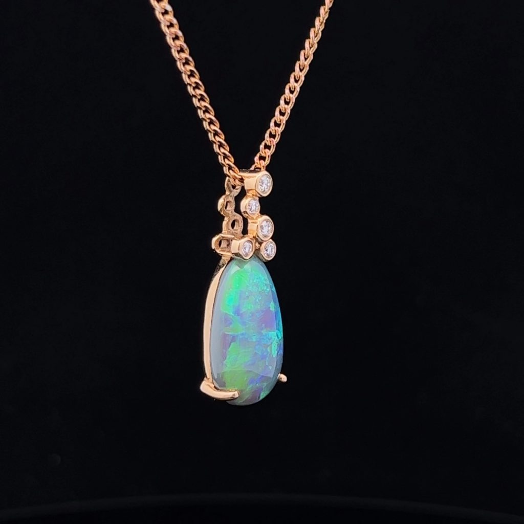 18K Yellow Gold Solid Black Crystal Opal 14336