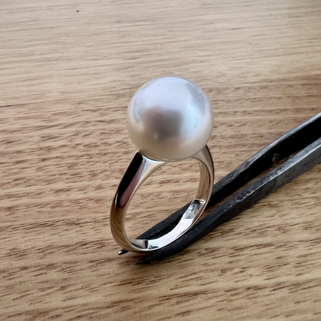 18K White Gold South Sea Pearl Ring 826599