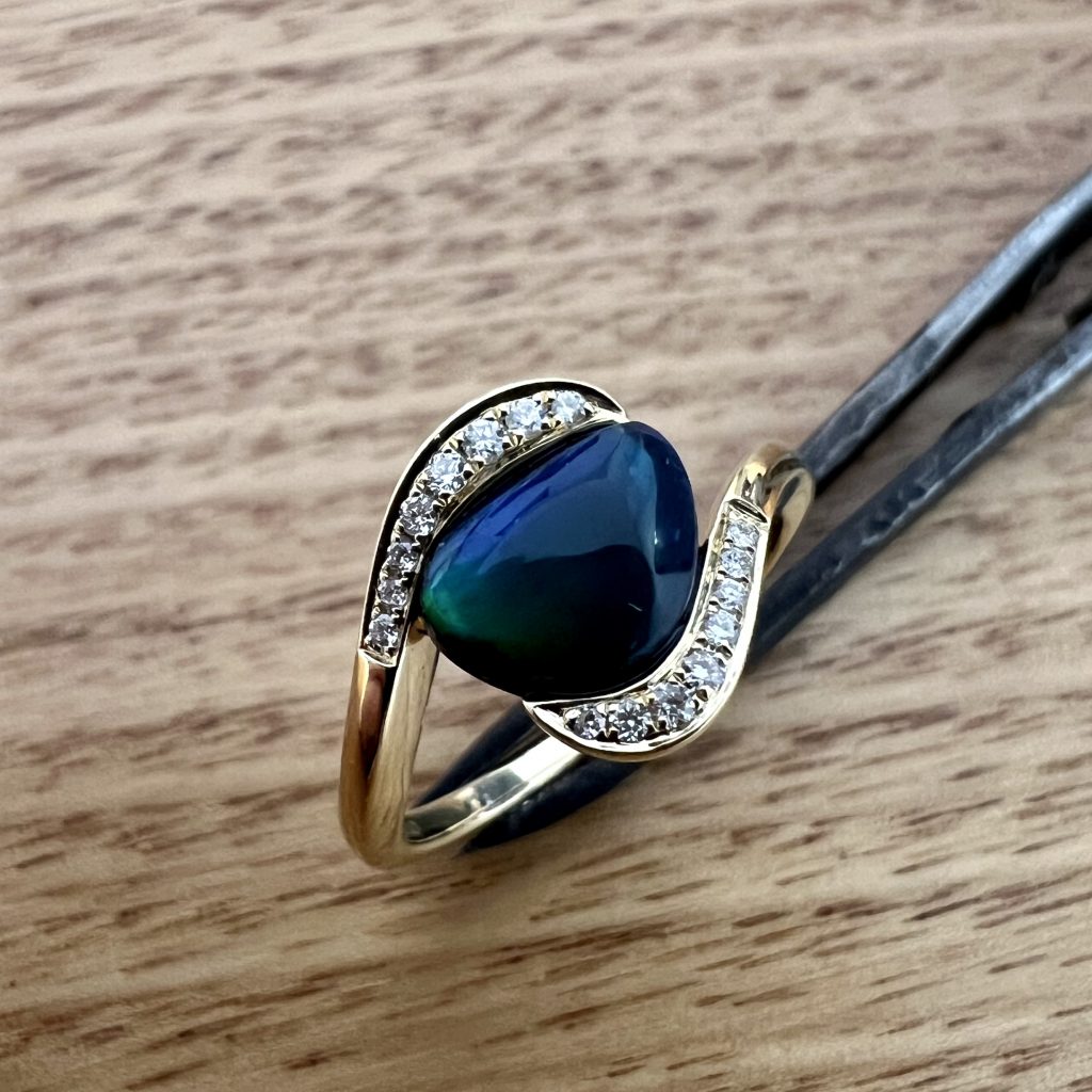 18K Yellow Gold Solid Black Opal & Diamond Engagement Ring 826849