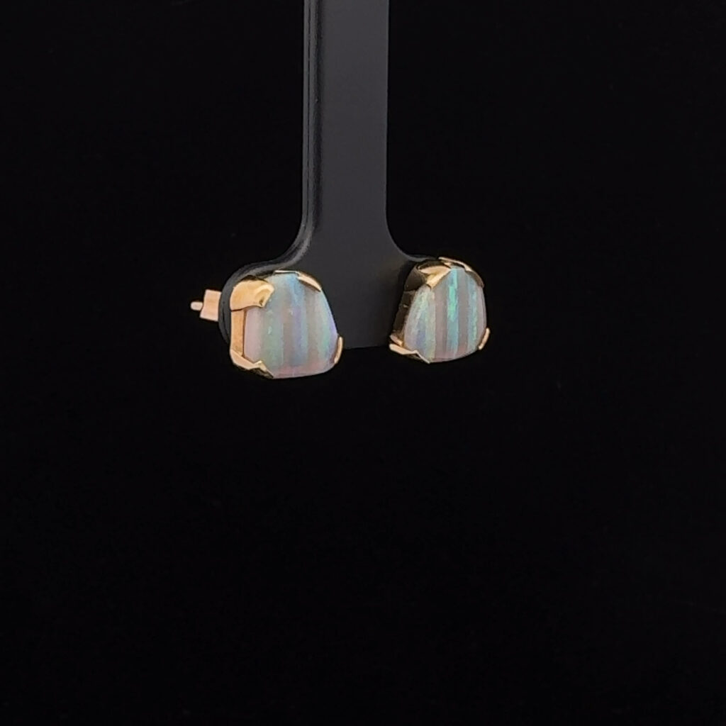 18K Yellow Gold Solid Allan's Rise Crystal Opal Stud-Earrings 26610