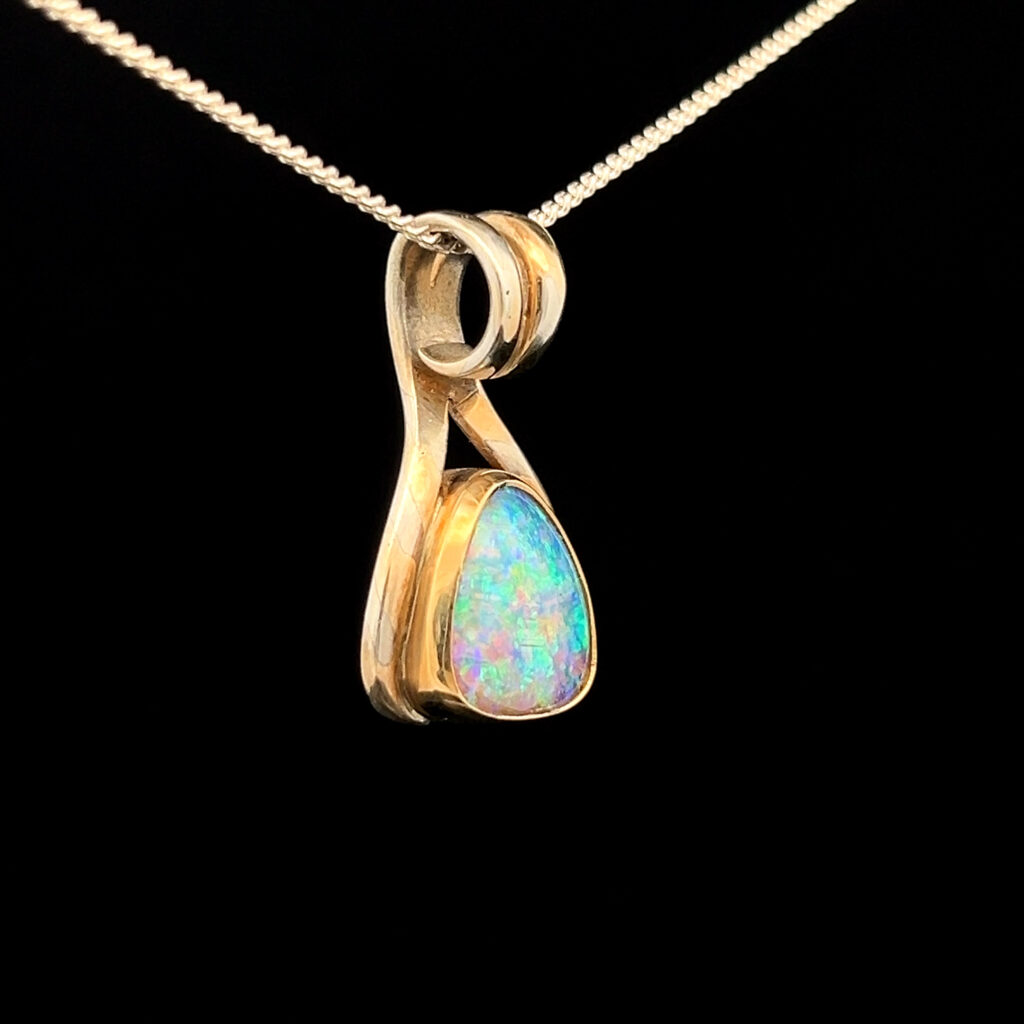 18K White & Yellow Gold Solid Crystal Boulder Opal Pendant 27798