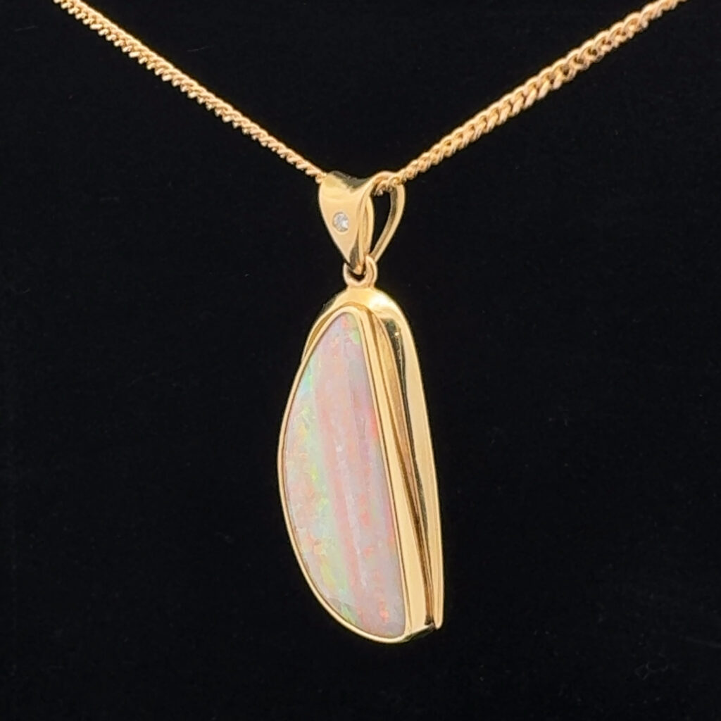 18K Yellow Gold Solid Crystal Opal & Diamond Pendant 28581