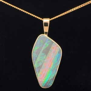 18K Yellow Gold Solid Crystal Opal Pendant 28586