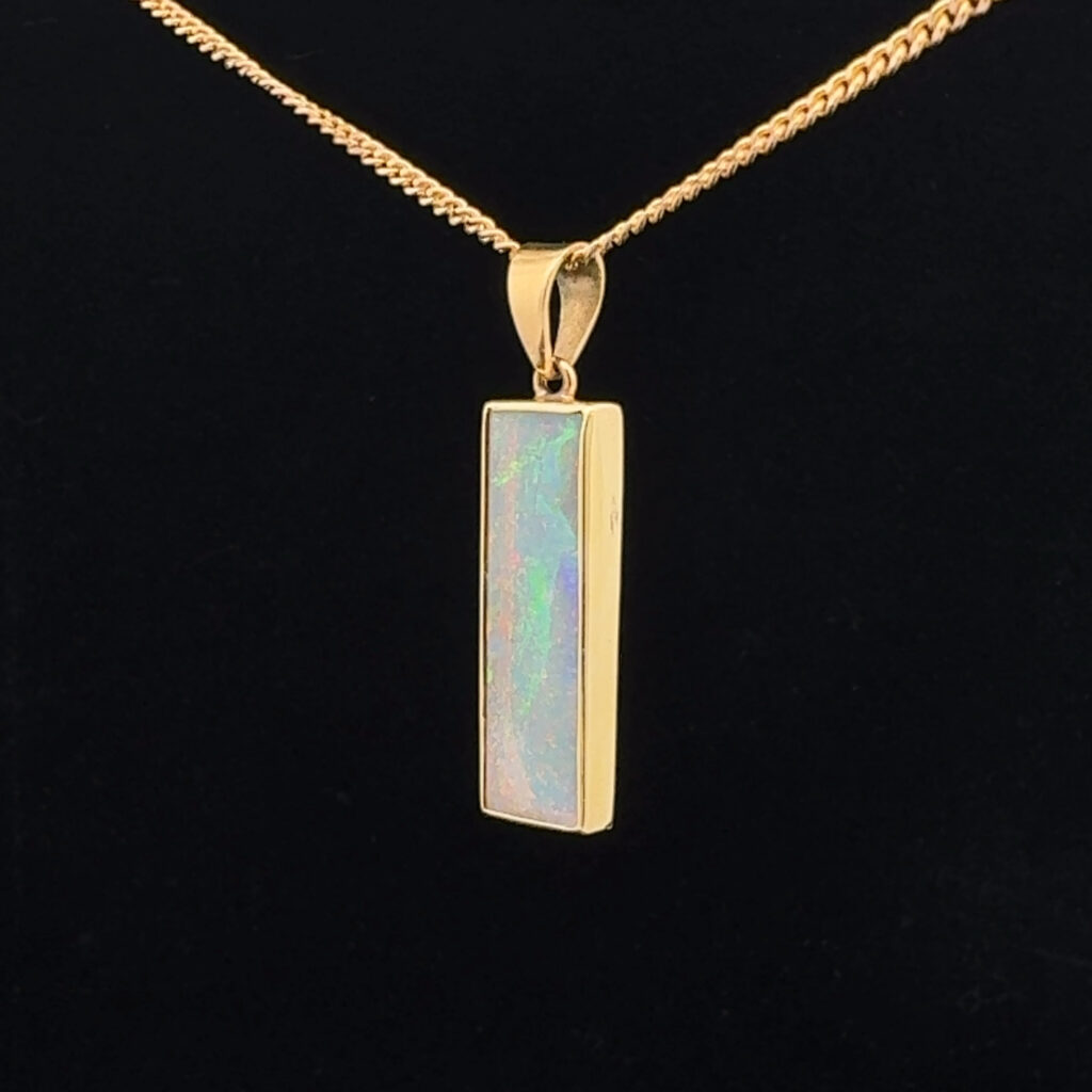 18K Yellow Gold Solid Crystal Opal Pendant 30286