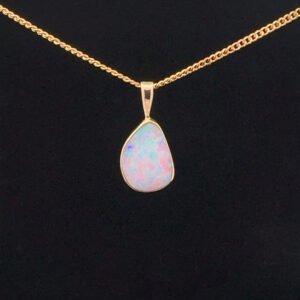 18K Yellow Gold Solid Crystal Opal Pendant 30293