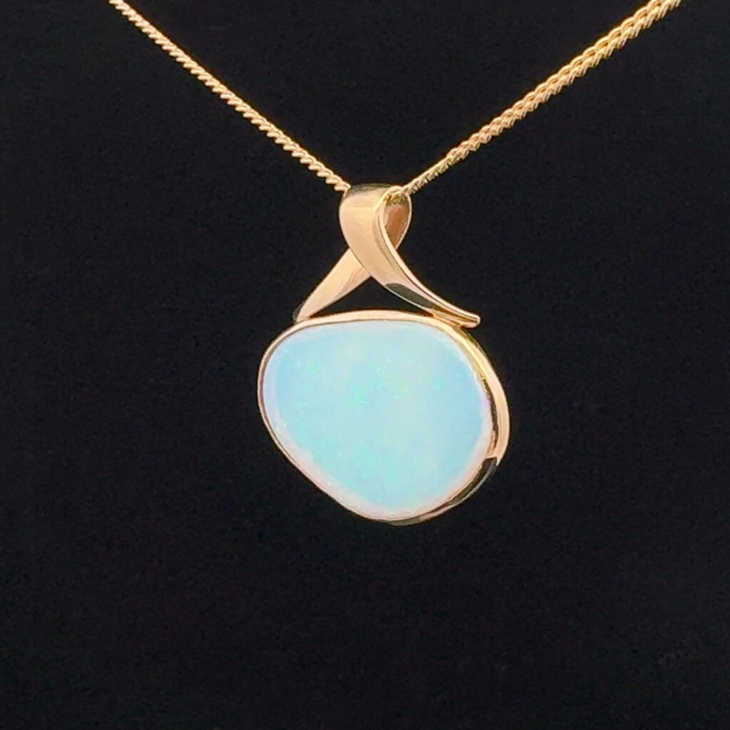 9K Yellow Gold Solid Crystal Opal Pendant 30295