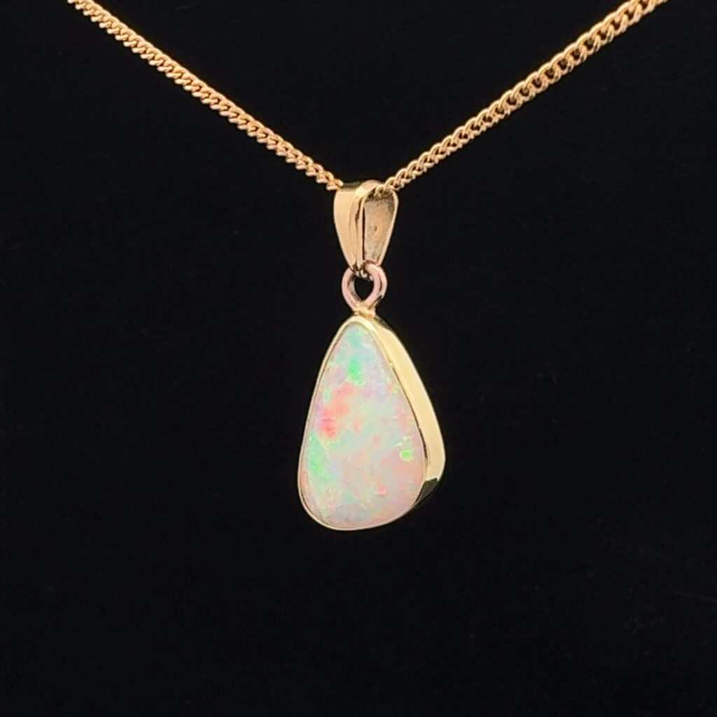 18K Yellow Gold Solid Crystal Opal Pendant 30301