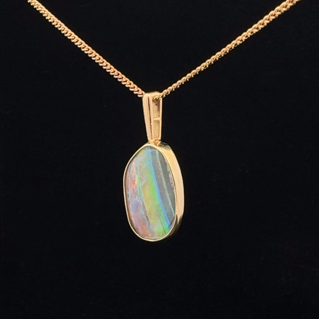 18K Yellow Gold Crystal Opal Pendant 30307