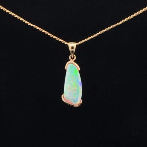 18K Yellow Gold Solid Crystal Opal Pendant 30310