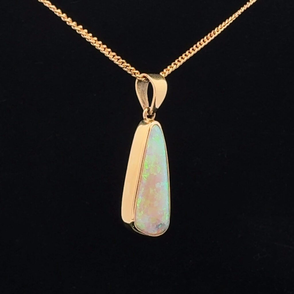 18K Yellow Gold Solid Crystal Opal Pendant 30313