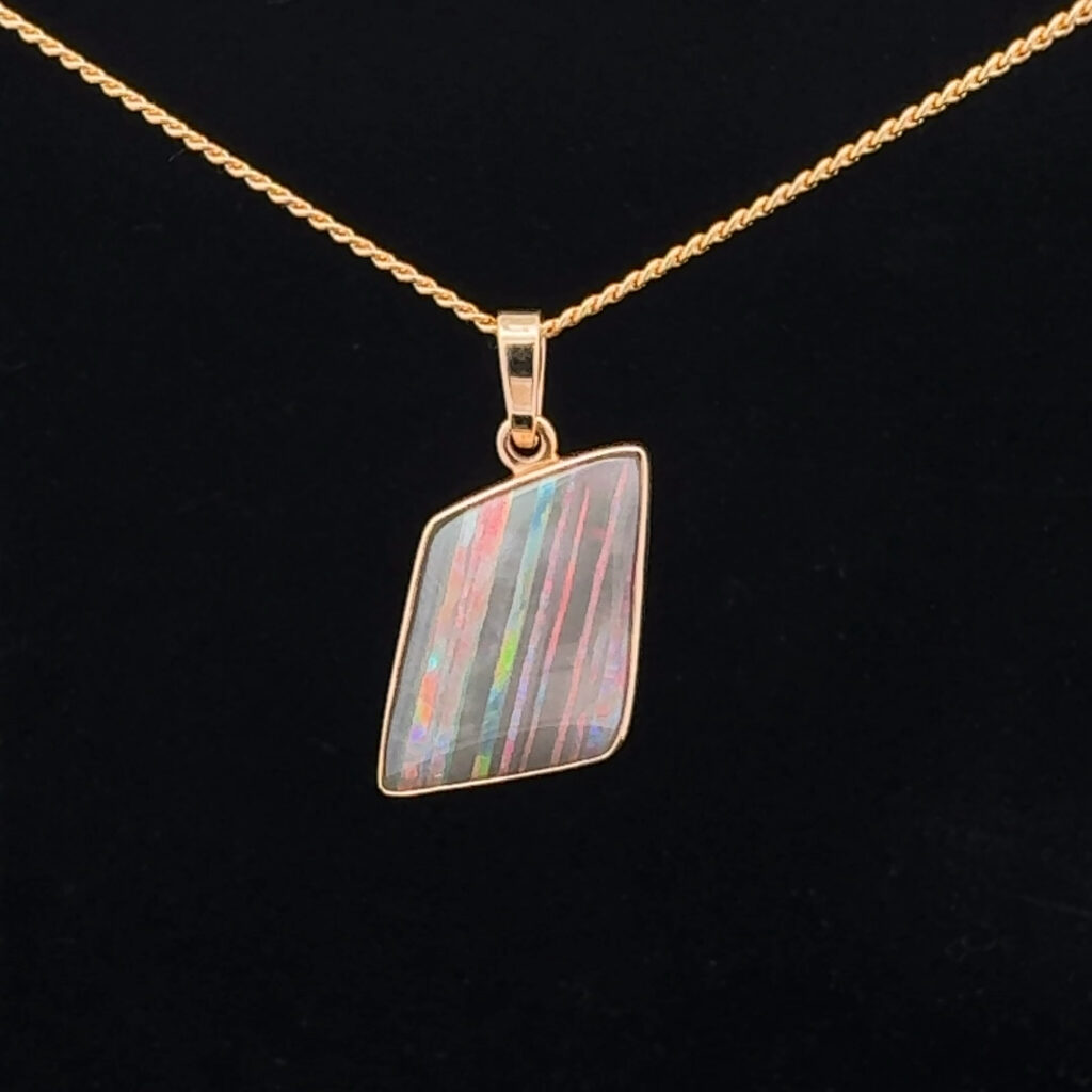 18K Yellow Gold Solid Allan's Rise Crystal Opal Pendant 30343