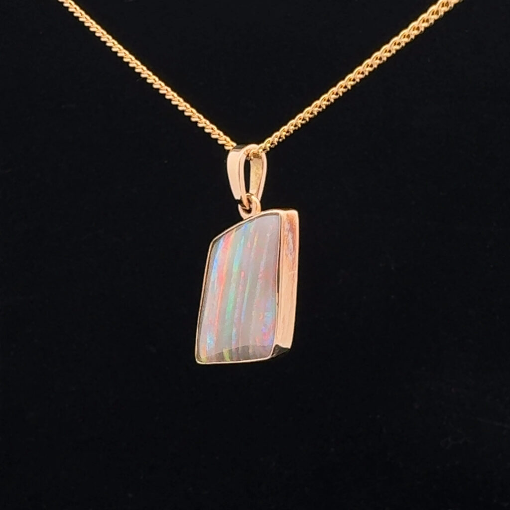 18K Yellow Gold Solid Allan's Rise Crystal Opal Pendant 30343