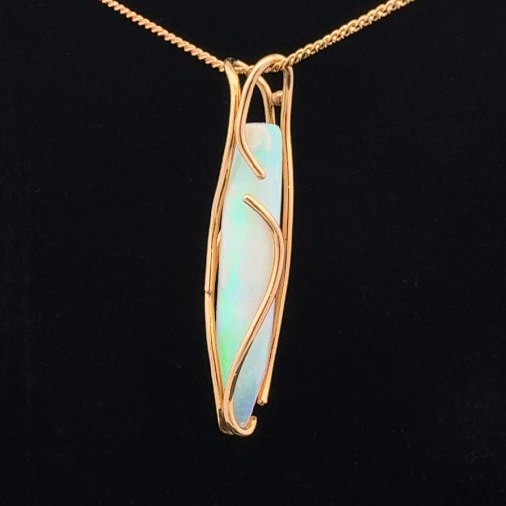 18K Yellow Gold Solid Crystal Opal Pendant 30815