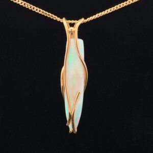 18K Yellow Gold Solid Crystal Opal Pendant 30815