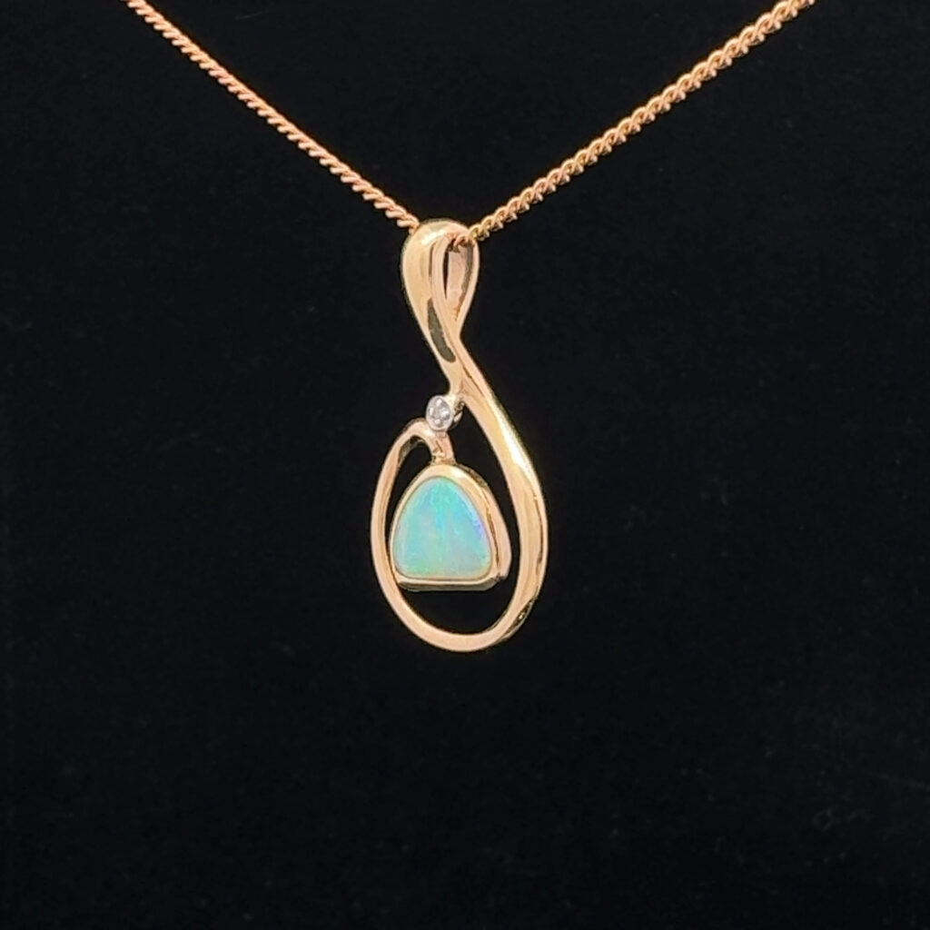 9K Yellow Gold Solid Crystal Opal & Diamond Pendant 30929