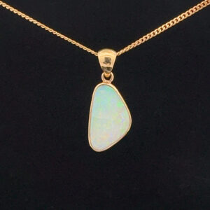 18K Yellow Gold Crystal Opal Pendant 30944