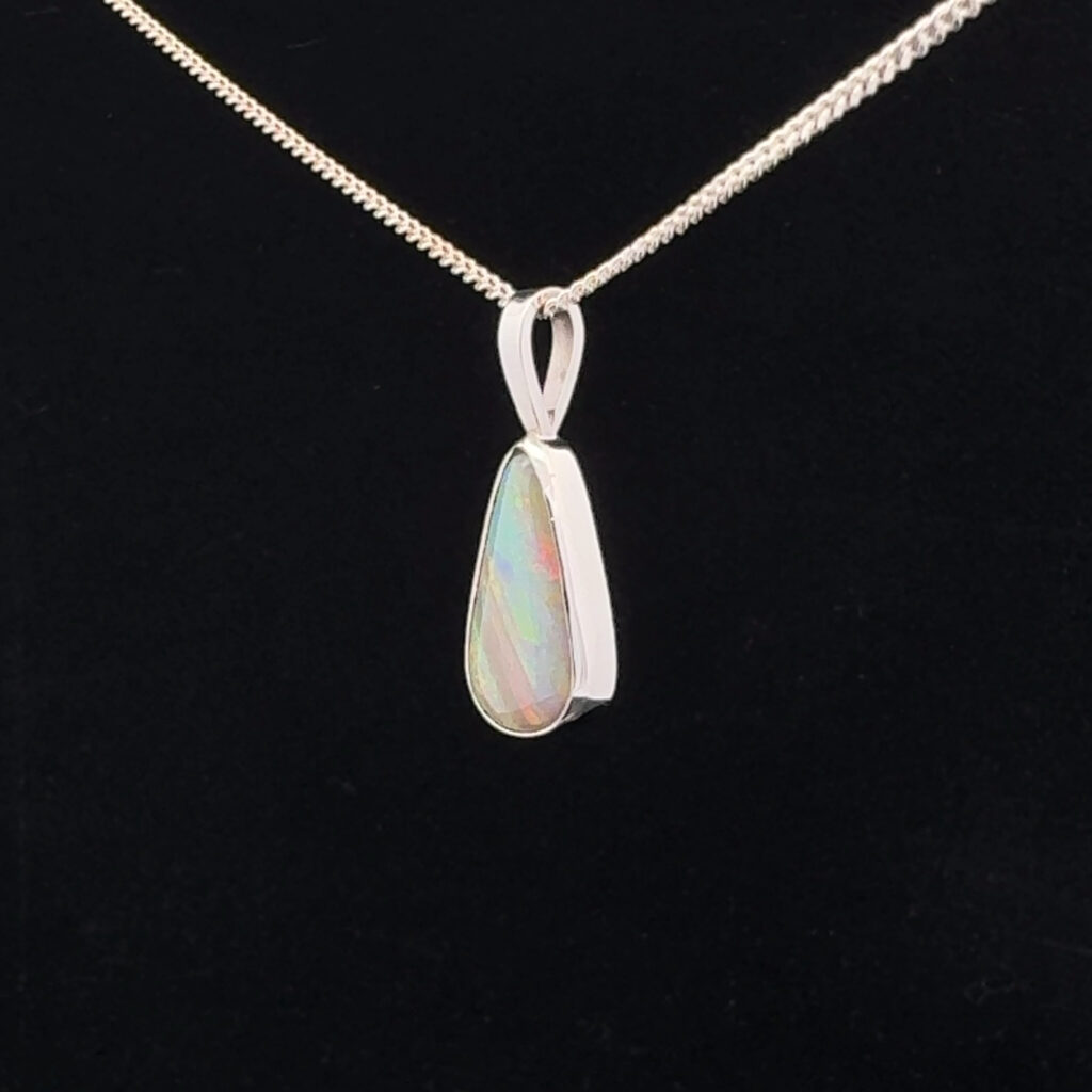 18K White Gold Solid Crystal Opal Pendant 31049