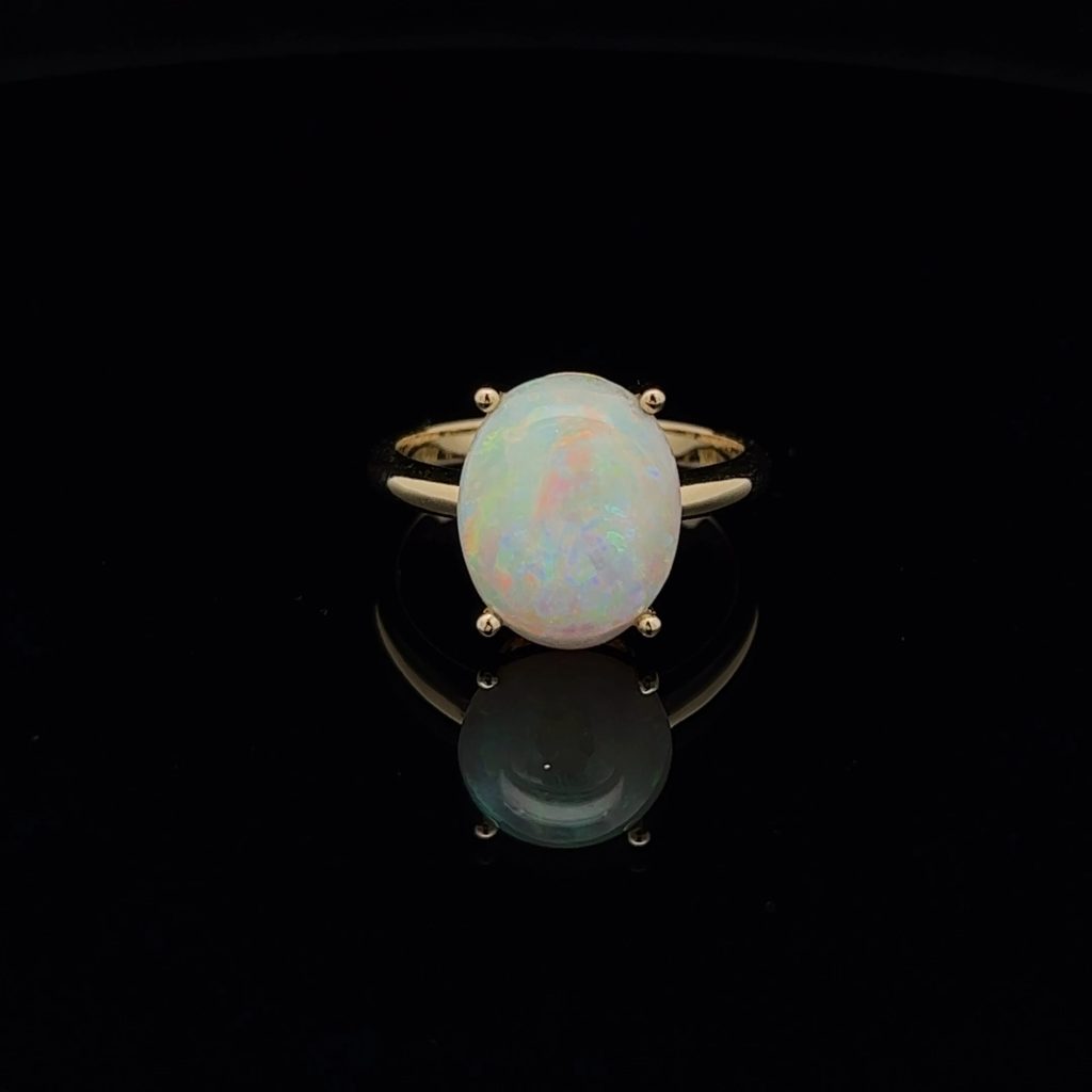 18K Yellow Gold Solid Crystal Opal Ring