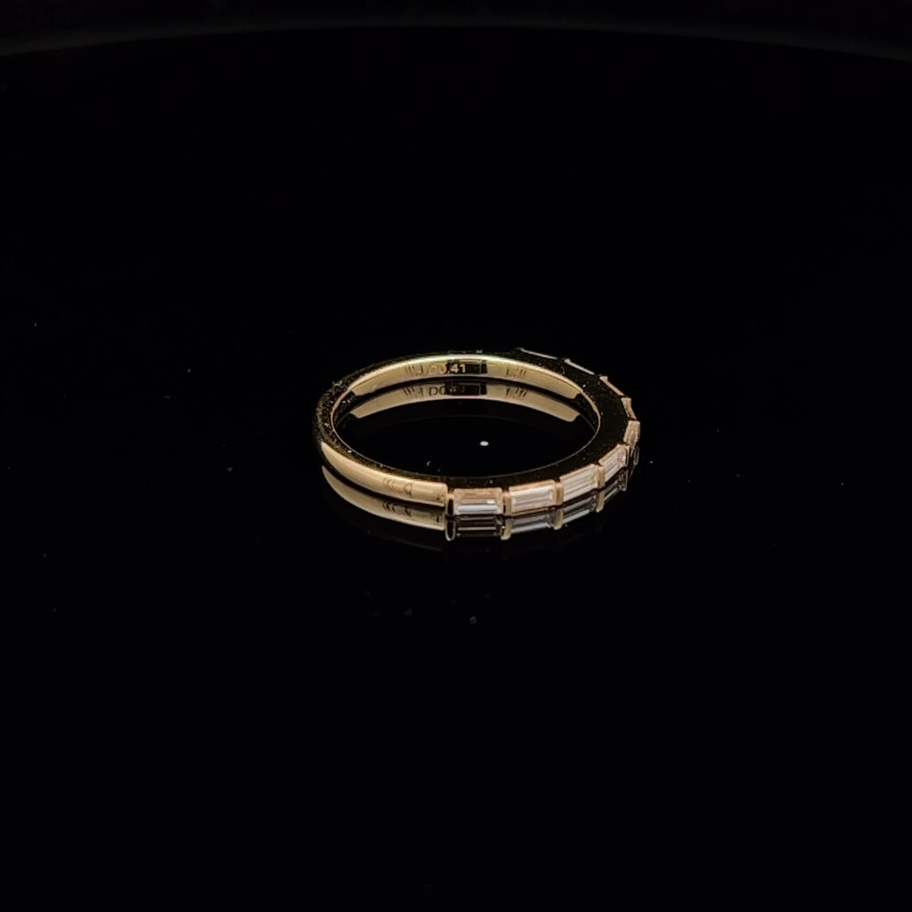 18K Yellow Gold Baguette-Cut Diamond Wedding Band 826049