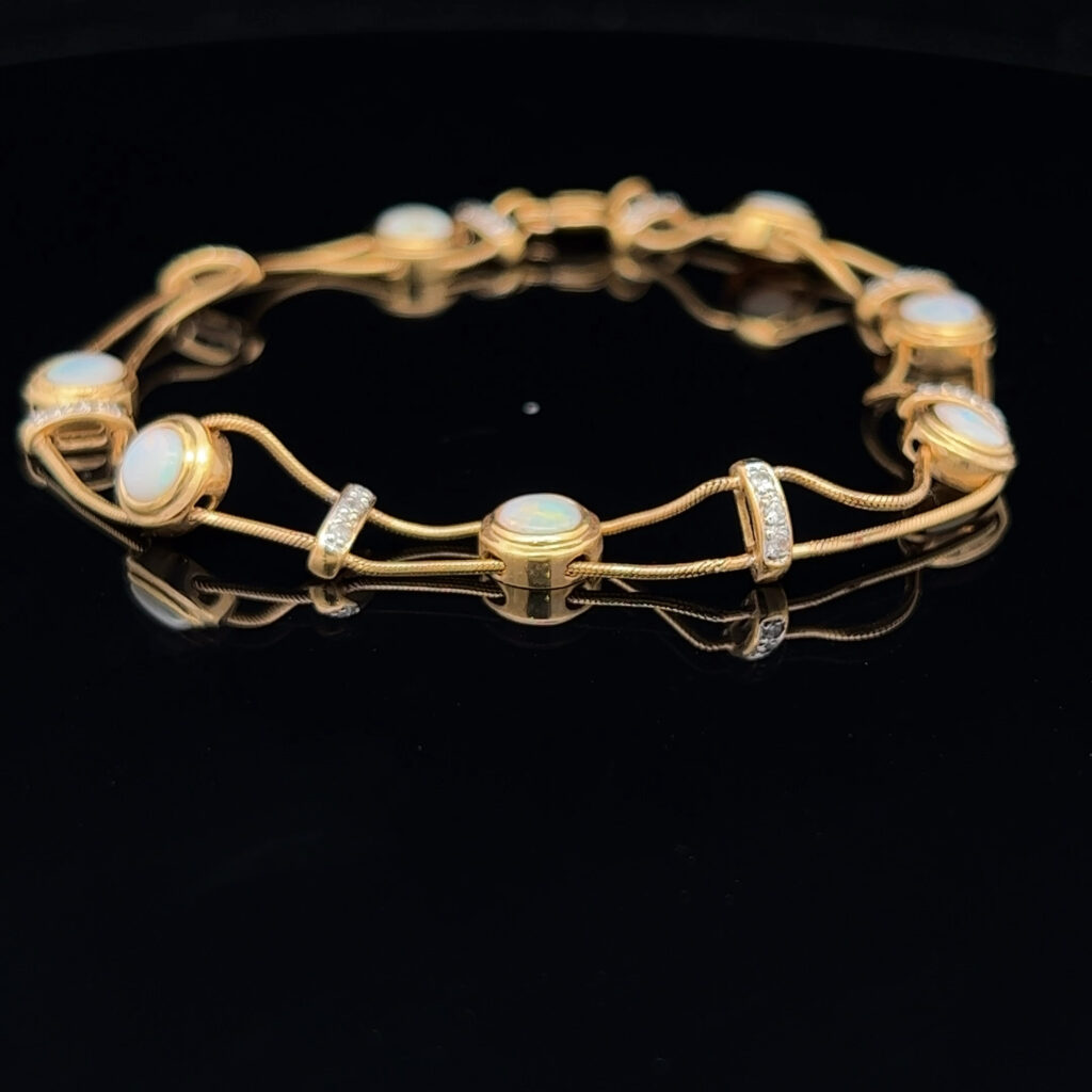 18K Yellow Gold Solid Light opal & Diamond Bracelet