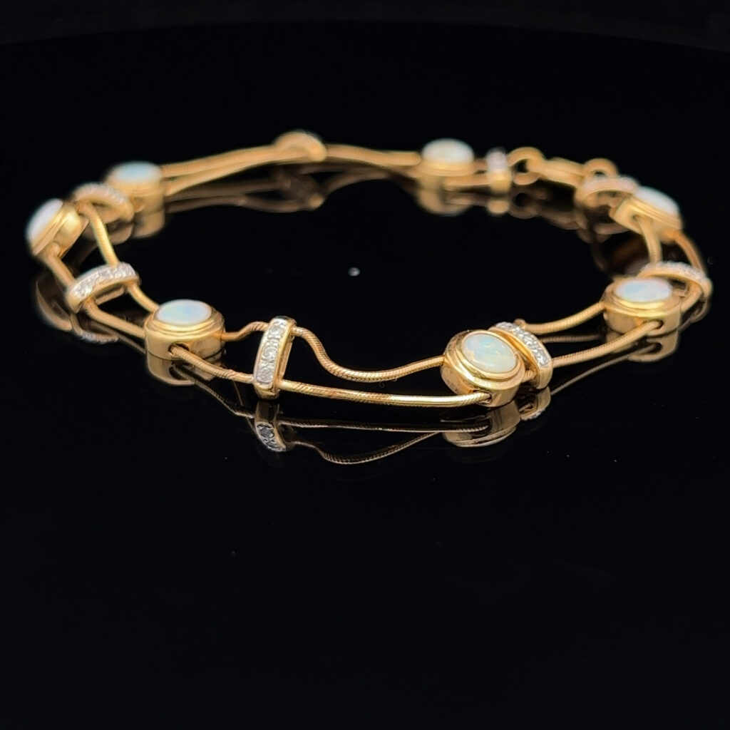 18K Yellow Gold Solid Light opal & Diamond Bracelet