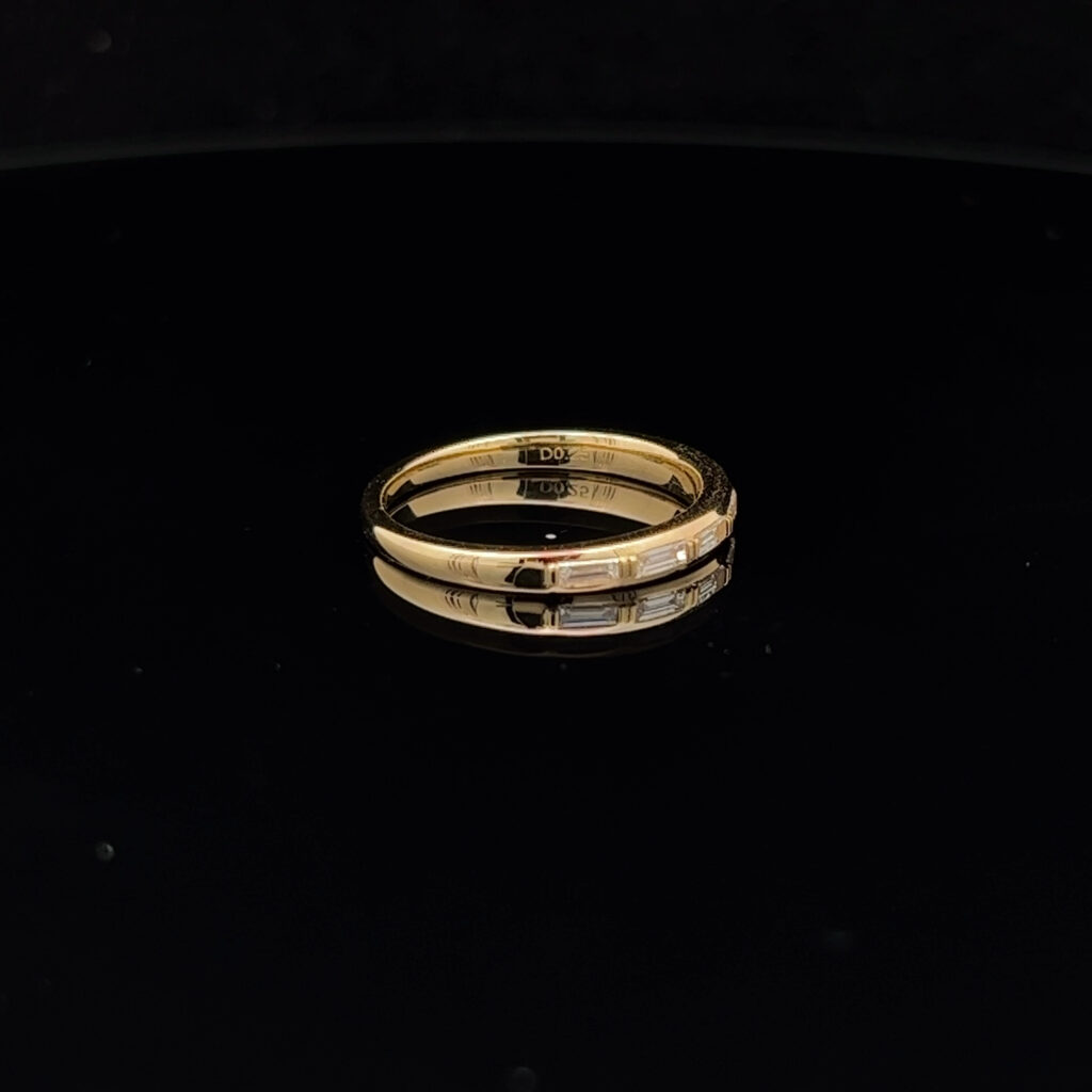 18K Yellow Gold Diamond Wedding Band