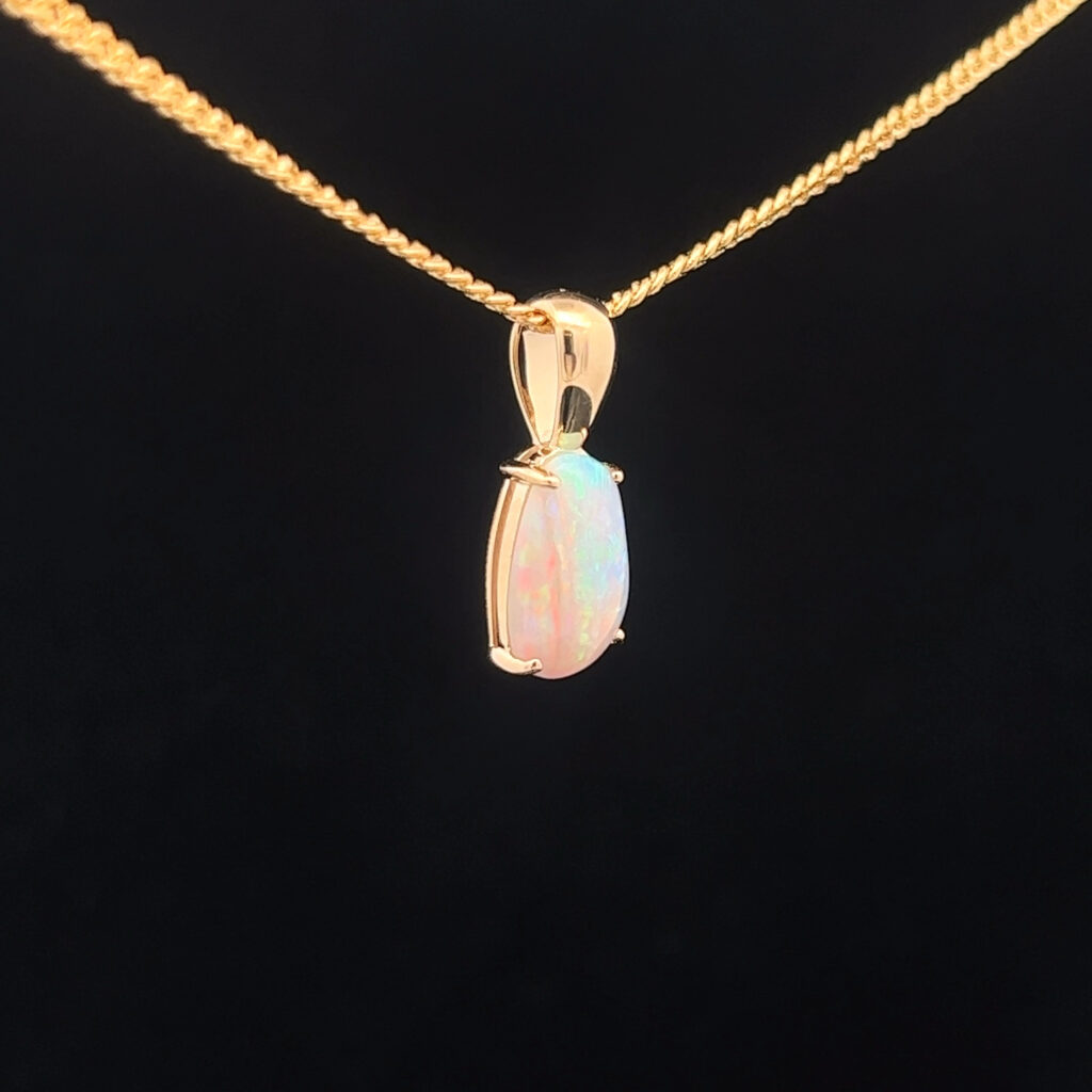 9K Yellow Gold Solid Crystal Opal Pendant