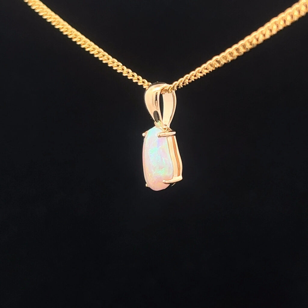 9K Yellow Gold Solid Crystal Opal Pendant