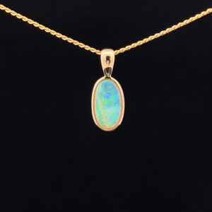 9K Yellow Gold Solid Crystal Opal Pendant