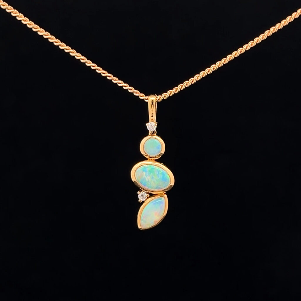 18K Yellow Gold Solid Crystal Opal & Diamond Pendant 68408