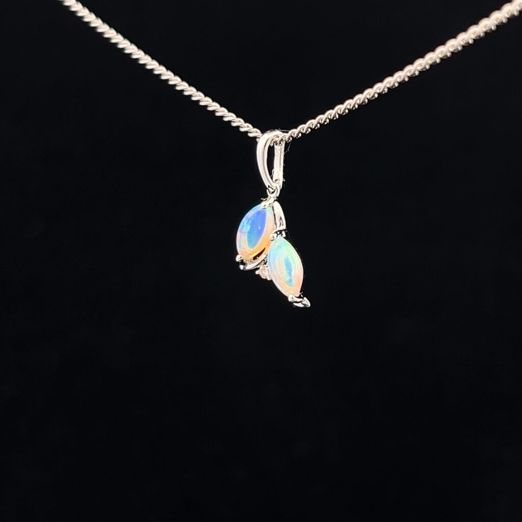 18K White Gold Solid Crystal Opal Pendant 68417