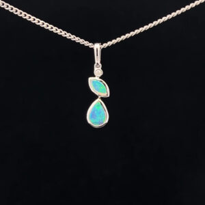 18K White Gold Solid Crystal Opal & Diamond Pendant 68419