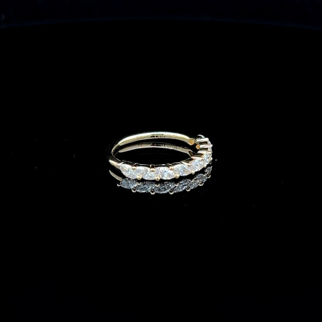 18K Rose Gold Fine Diamond Wedding Band 826411