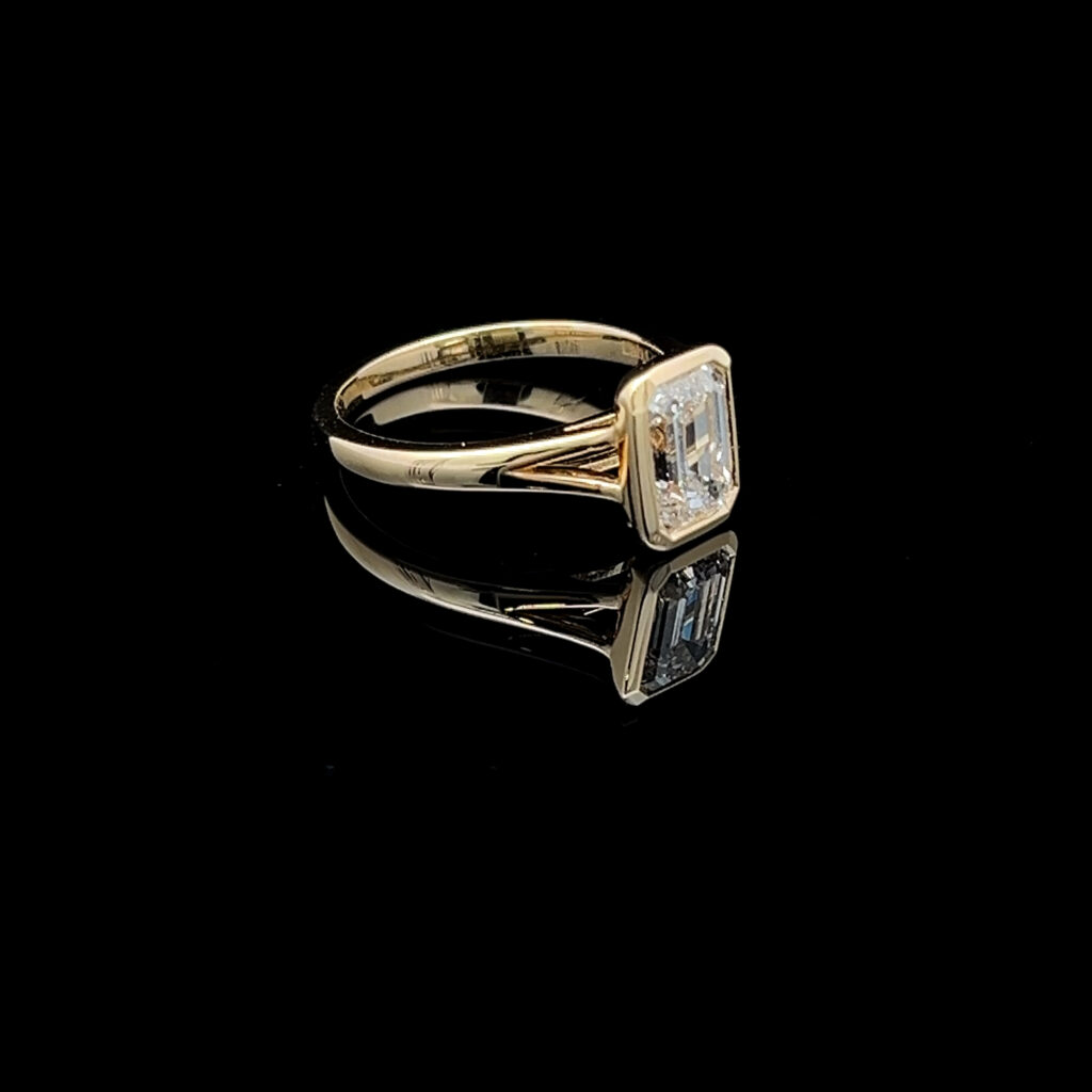 18K Yellow Gold Solitaire Diamond Engagement Ring 826470