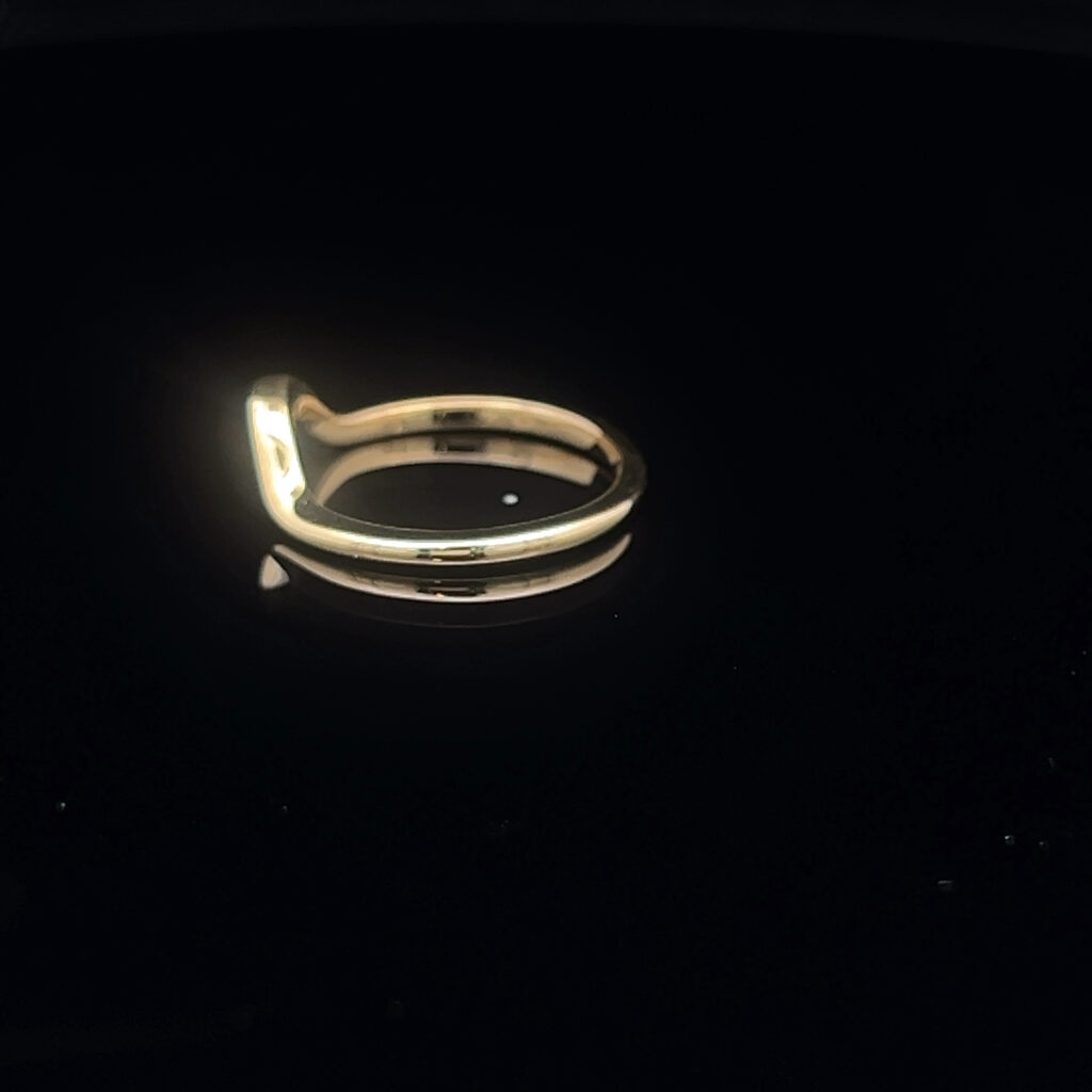 18K Yellow Gold Twisted Fitted Wedding Band 826330