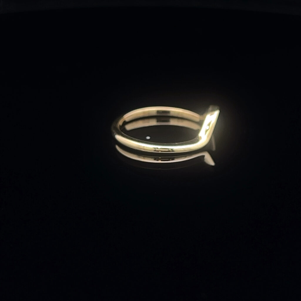 18K Yellow Gold Twisted Fitted Wedding Band 826330