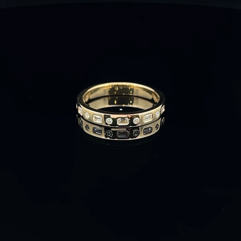 18K Yellow Gold Diamond Wedding Band 918214