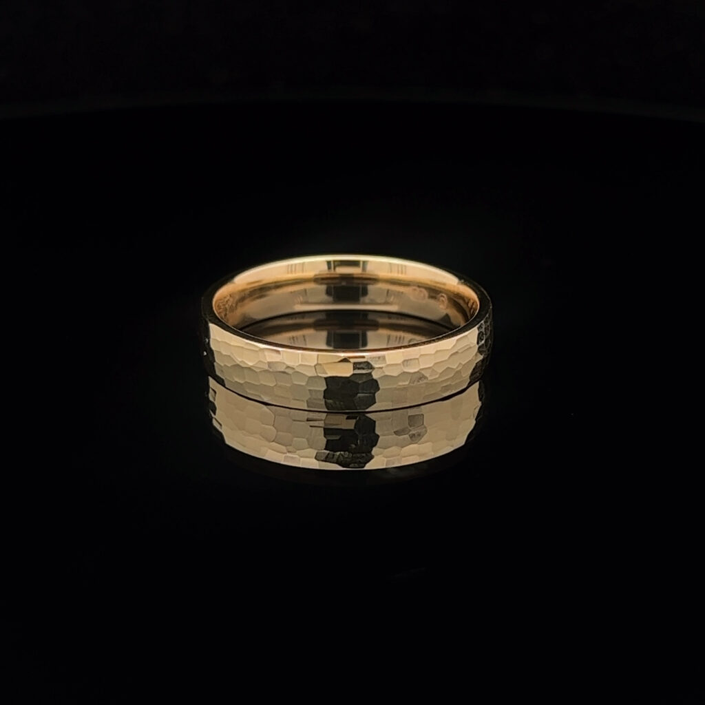 9K Yellow Gold hammered Wedding Band 918204