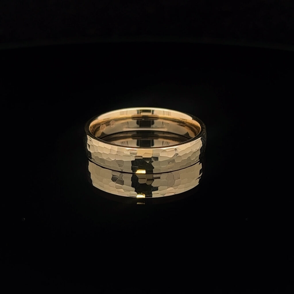9K Yellow Gold hammered Wedding Band 918204